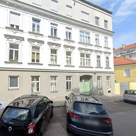 Zeus Design Apartment Schlosspark Schoenbrunn Відень Екстер'єр фото